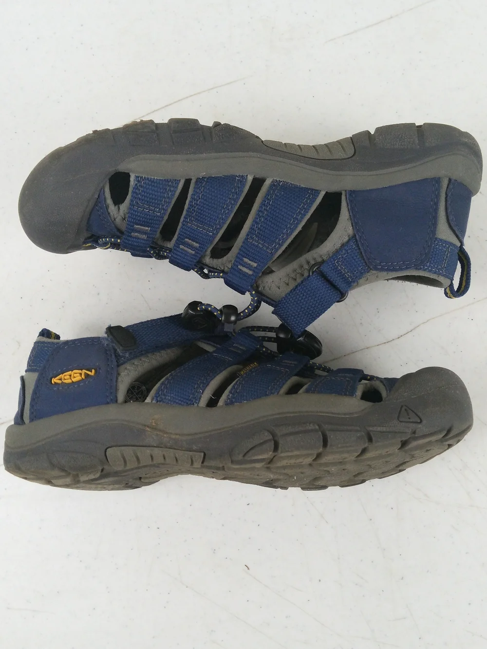 Keen Newport H2 Hiking Sandals Kids Size 3 Closed-Toe Adventure Outdoor